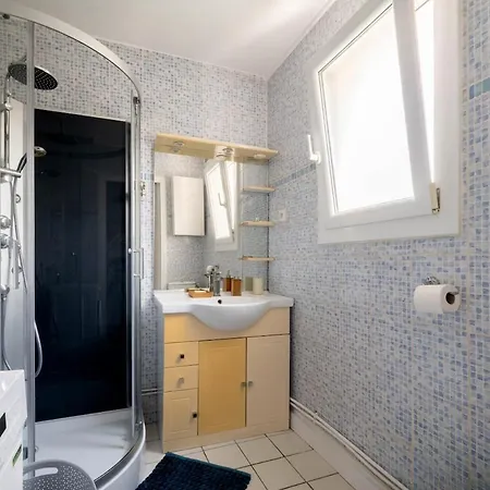 Joli Equipe Apartment Clamart